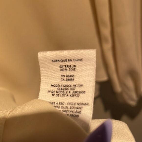 Ssense NWT theory mock neck 100% silk ivory long sleeve top small - Picture 9 of 10